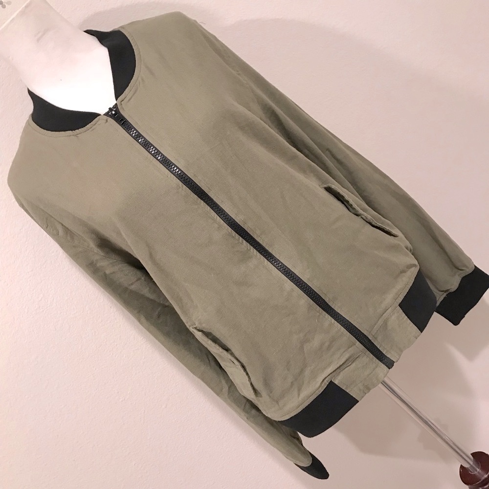 Forever 21 Olive Green Linen Bomber Jacket 🖤